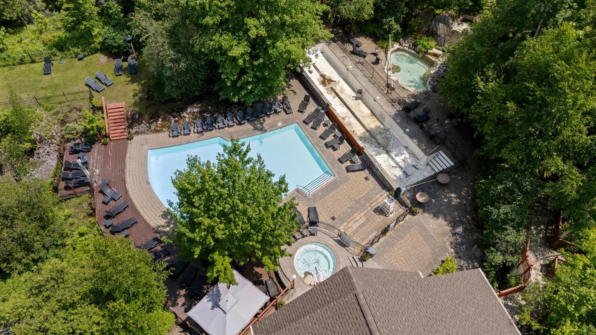 מונט טרמבלאנט Les Manoirs Wpool & Hot Tub Near Village 120-7 מראה חיצוני תמונה